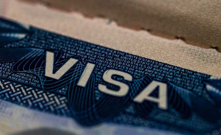 ¿Qué hago si encuentro un error en mi visa americana?