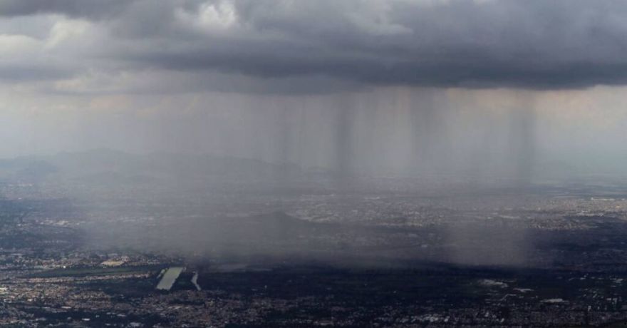 Ciclón tropical Carlotta se aleja del país; monzón mexicano y canales de baja presión seguirán generando lluvias fuertes