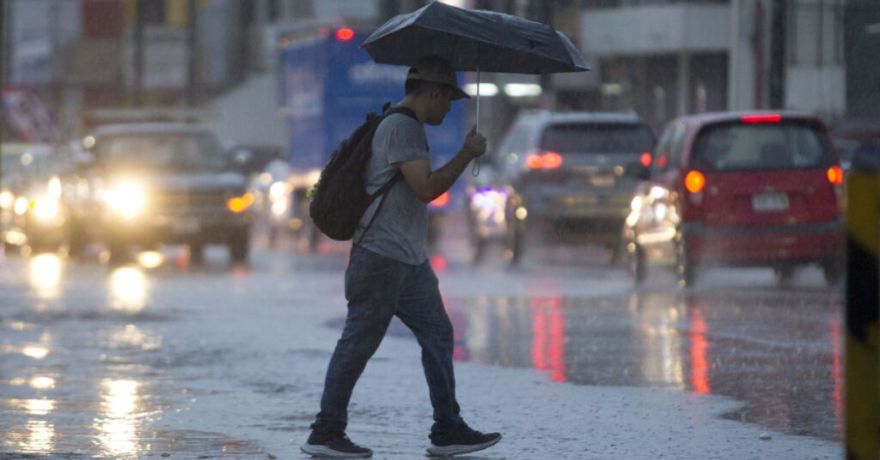 México espera un inicio de semana lluvioso; tormentas serán intensas en Jalisco, Colima y Michoacán