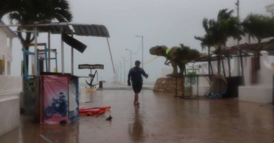 Se espera un viernes lluvioso en México; onda tropical 15 generará tormentas en el sur del país