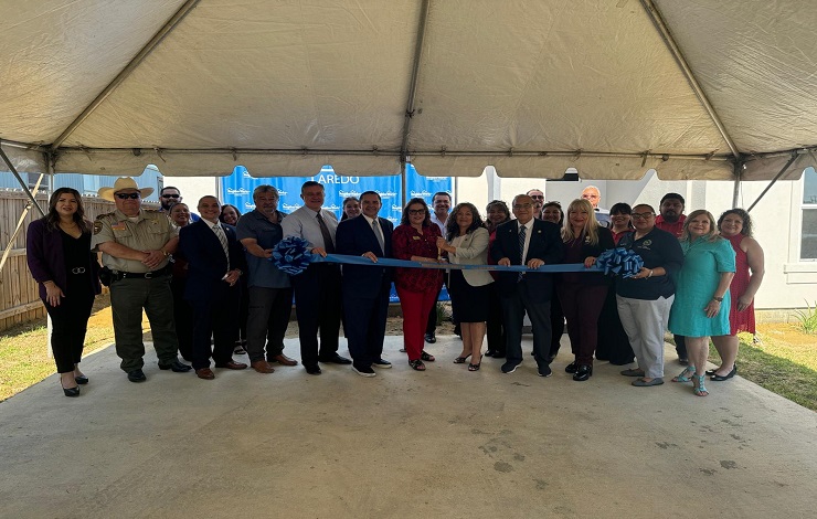 Cuéllar Inauguro una Nueva Casa con NeighborWorks Laredo