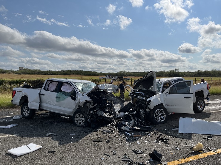 Accidente Fatal entre Dos Vehículos Cerca de San Ygnacio Deja Dos Muertos y un Herido