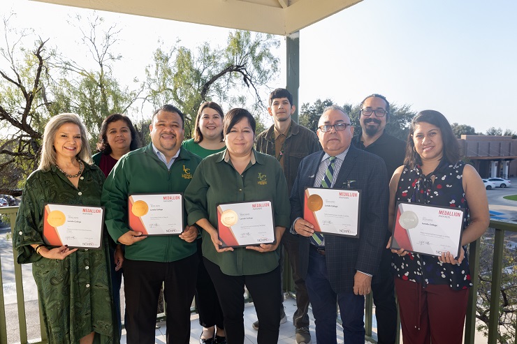 Laredo College Triunfa con Prestigiosos Premios en Marketing y Relaciones Públicas