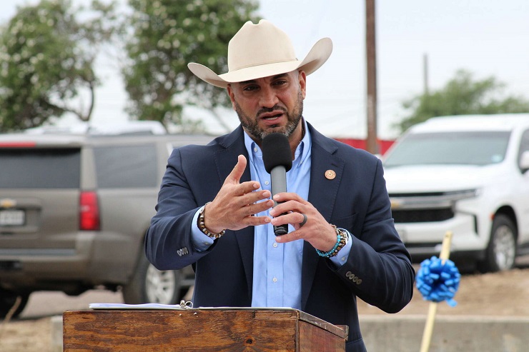 Juez del Condado de Webb, Tano Tijerina, nombrado presidente de la Texas Border Coalition