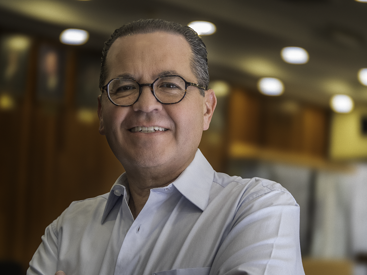 Claudio Silva-Herzog plantea regionalizar CAAAREM y fortalecer defensa legal de agentes aduanales ante sanciones arbitrarias