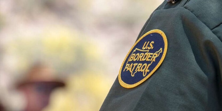 Tirador activo desata balacera en anexo de la Patrulla Fronteriza en McAllen; hay un policía herido y vuelos afectados