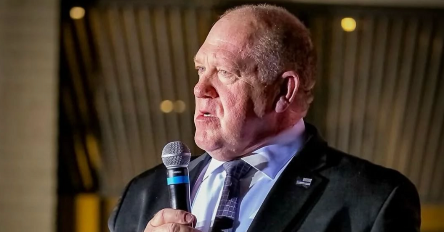 Tom Homan advierte que ICE “inundará” con agentes las ciudades santuario contra indocumentados