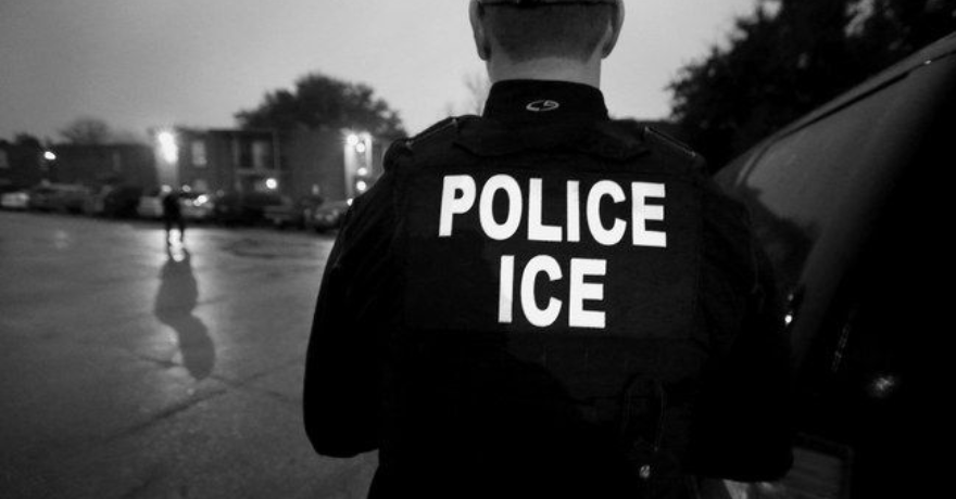 El Pentágono autoriza el uso de una base naval para las redadas de ICE en Chicago