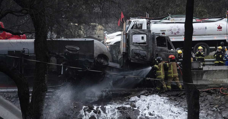 Suman 5 muertos y 90 heridos, 23 graves, tras explosión de pipa en Iztapalapa