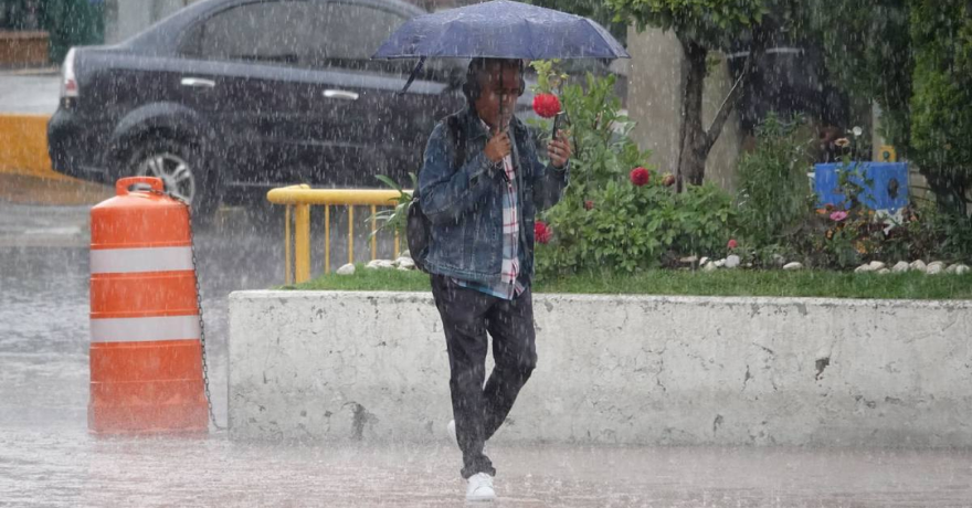 Por martes lluvioso, en CDMX activan doble alerta y Metro implementa marcha de seguridad