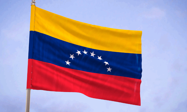 Maduro movilizará sus milicias ante “amenazas de EE.UU.”