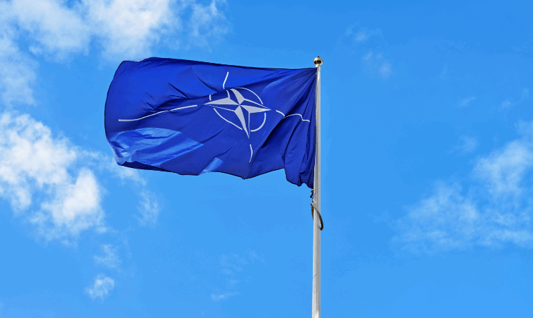 La OTAN dice a Rusia que se defenderá de cualquier amenaza