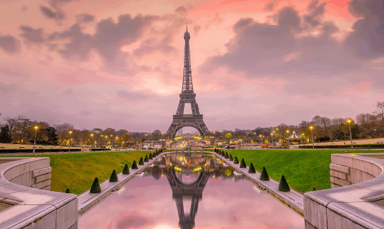 París recuerda a las víctimas del 13N