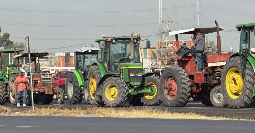 Trump da discurso atacando a migrantes y gobierno de Biden, mientras elogia su política económica