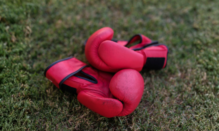 Canelo recupera la cima del boxeo en nivel de ingresos