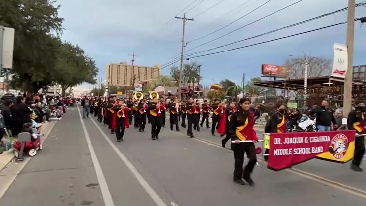 Cierre anticipado en el centro por Desfile Juvenil Bajo las Estrellas